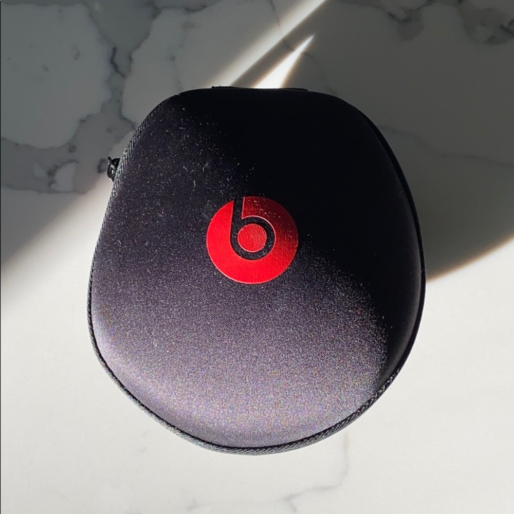 BEATS MIXR Wired Headphones- slightly used (good)
